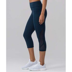 Lululemon Twist & Train Crop (19") Colour Jaded Size 6